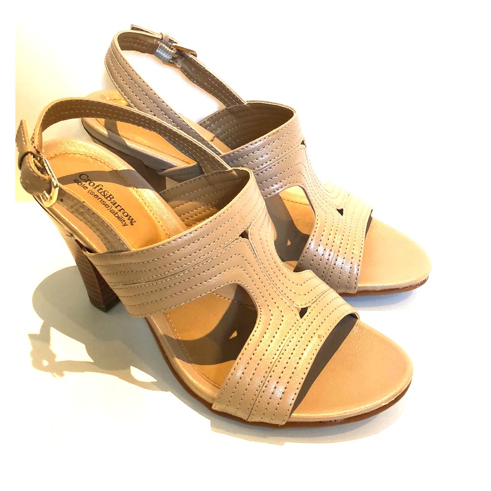 Craft & Barrow Taupe Sandals Size 6 1/2